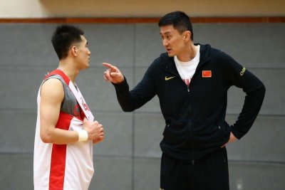 ​男篮蓝队一年来有何收获？杜锋：CBA本土得分榜前5蓝队有4人