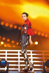 ​莫文蔚兰州开唱，现“甘肃特别版”演唱会