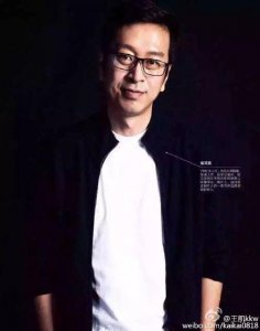 ​楼诚CP为侯鸿亮庆生 靳东角色扮演真调皮