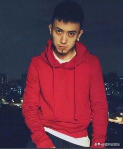​戴王思聪同款千万手表,坐拥3.6亿私人飞机的秦奋,究竟有什么来头