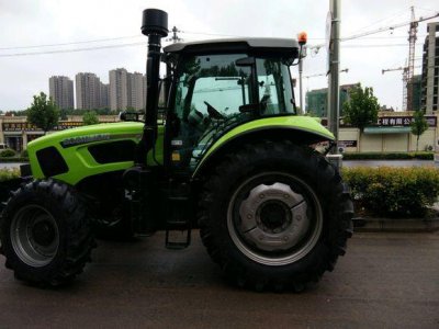 ​补贴完要12万块钱，想上手一台1504拖拉机，你看到底值不值？