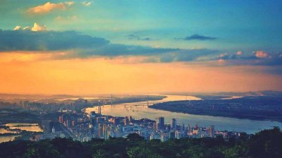 ​武汉文理学院，滔滔江汉，融文汇理