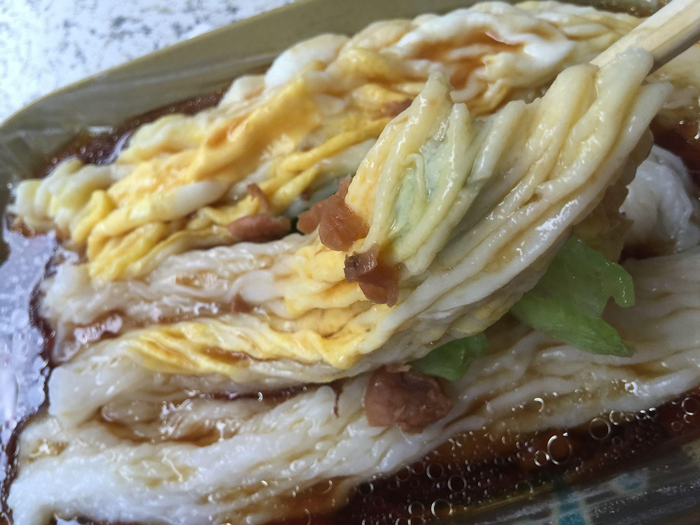 夫妻俩早餐摊卖肠粉，一早上挣400，月入8000+