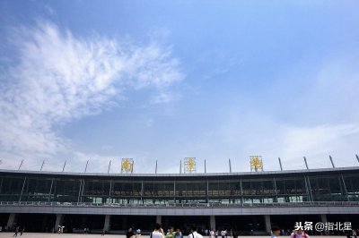 ​依山傍水，这可能是全国最美的火车站--南京站