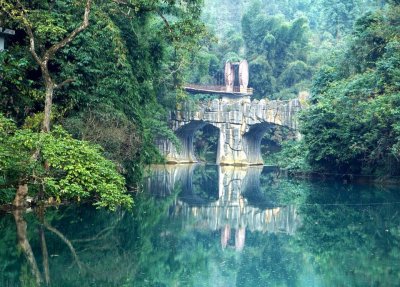 ​贵州黔东南千户苗寨荔波大小七孔梵净山最佳旅游行程攻略