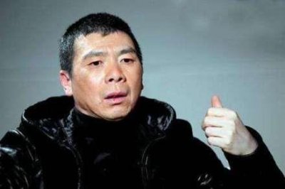 ​冯小刚方辟谣被罚款20亿元：假消息！