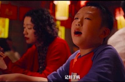​熊孩子在火锅店惹怒俩逃犯，结果一家三口惨遭灭门