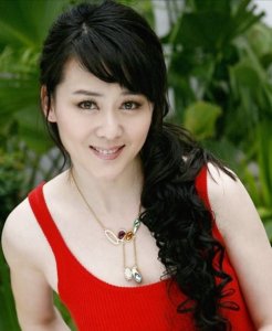 ​著名演员李琳：与名导离婚又再婚，人生现状怎样了？