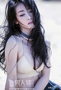 ​陈紫函杂志写真惊艳亮相，大胆造型诠释别样魅力