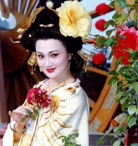 ​林芳兵：八十年代头号气质美女，因“杨玉环”一角走红