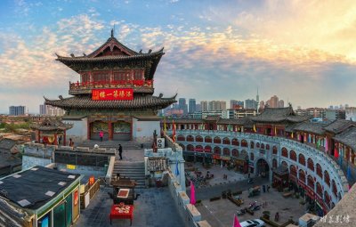 ​丽景门位于洛阳老城区西关，是古都洛阳一家大型综合性旅游景区