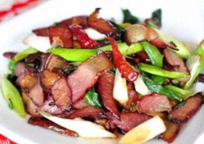 ​家常炒腊肉，简单美味，待客有面子