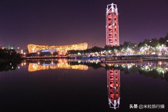 鸟巢夜景，玲珑塔夜景，鸟巢灯光秀，美丽变幻，色彩绚烂