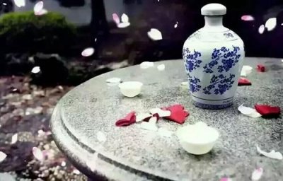 ​茅台原浆酒52度(茅台原浆酒52度价格表20年)