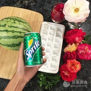 ​冰块雪碧加什么好喝？冰块雪碧加什么好喝呢