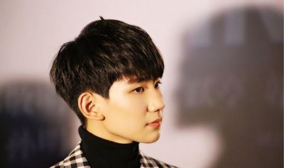 ​王源“打脸粉丝彩虹屁”，力证自己已成年？