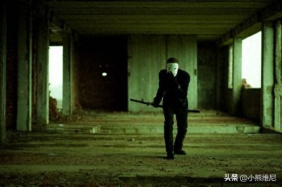 ​东野圭吾的《信》带你看到人性的复杂和社会的不公。