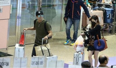 ​贺军翔相恋13年妻子终于露面了！分分合合最终还是有情人终成眷属