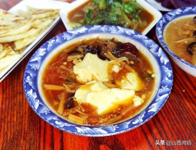 ​蒸出来的豆腐脑，不用内酯也能做，比外面买的还好吃