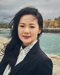 ​她陪伴陈道明8年，2亿身价不求名分，转身嫁王菲初恋成人生赢家