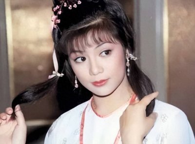 ​沈殿霞逼死翁美玲？是娱乐圈太黑暗，还是为爱倾尽所有？