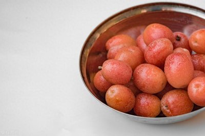 ​北方难觅的美味！羊奶果引领南北水果差距，解密这款补钙瑰宝