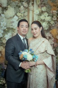 ​泰国顶级富豪王权董事长大婚，王室政坛商界贵宾云集