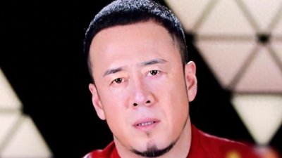 ​杨坤被前女友养了3年，还将女友送的项链当了800，直言活着最重要