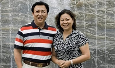 ​演员壮丽：目睹唐国强与岳父母的闹剧，带继女慢慢走出丧母的阴影