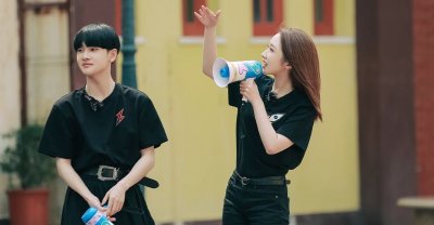 ​创造营2020王炸组合！周震南孟美岐双C位舞台炫酷，网友：超期待