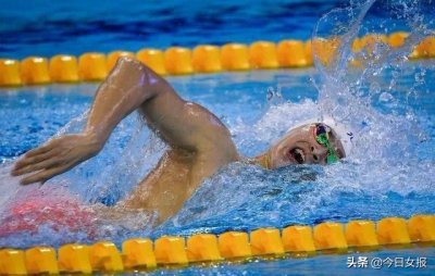 ​1小时夺双冠，刷新400米最新成绩！孙杨最骄傲的表情，了解一下！
