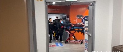 ​周琦受伤登上热搜：已