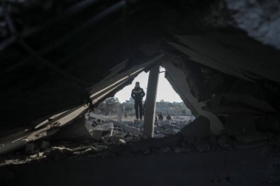 ​以军轰炸加沙地带多地造成至少33人死亡