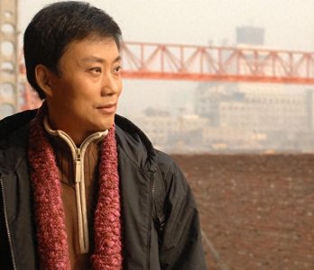 ​耿为华和郑佳离婚多年后，一个54岁还在单身，一个37岁二婚再嫁人