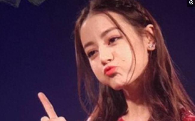 盘点迪丽热巴的那些卖萌照片,最后一张太搞笑了