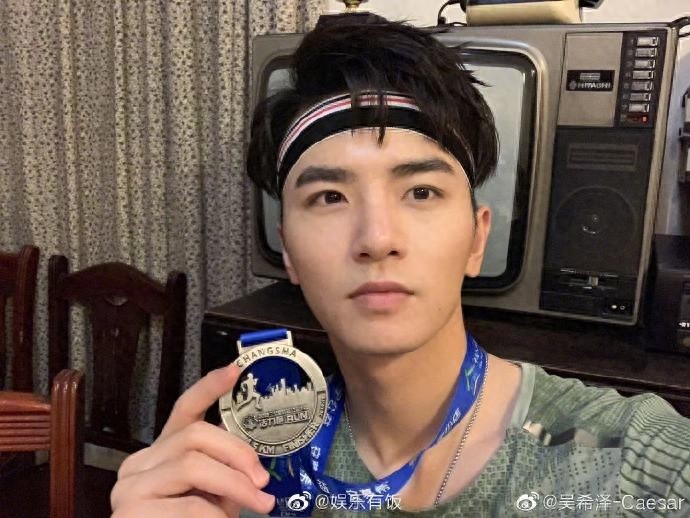 吴希泽23岁生日快乐，新的一年，尽情书写属于你得更多可能