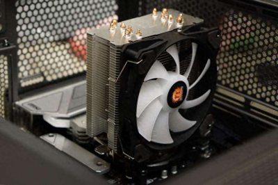 ​电脑开机时候风扇转转停停是什么原因？让你自己在家也能轻松解决