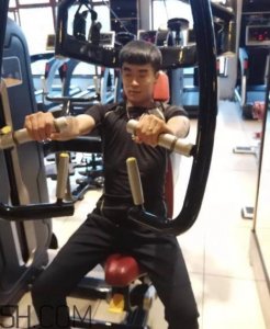 ​坐姿推胸多重合适？坐姿推胸怎么确定重量？