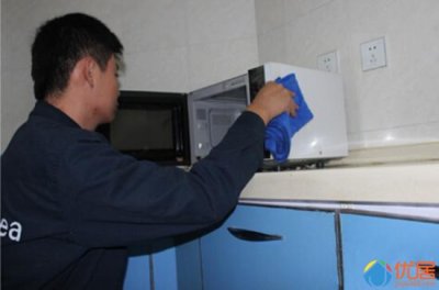 ​微波炉如何清洁图解大全（微波炉的正确清洁方法）