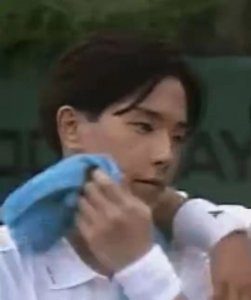 ​黄贯中年轻的时候真的好帅，不仅唱歌很好听，而且颜值还很高