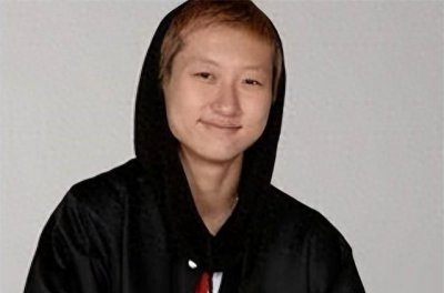 ​成龙女儿吴卓林：妈妈虐待，爸爸拒认，我的同性太太，也抛弃了我