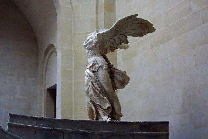 法国卢浮宫三大镇馆之宝