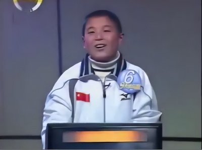 ​从又矮又瘦弱被人嫌弃的小个球员到中国足坛新的领军人物—武磊