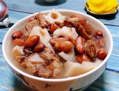 ​莲藕排骨汤家常做法，