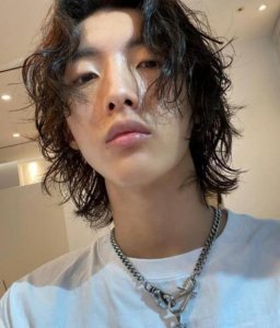 ​男生“烫发”5 大推荐，空气烫名人最爱，渣男烫韩剧出镜率最高