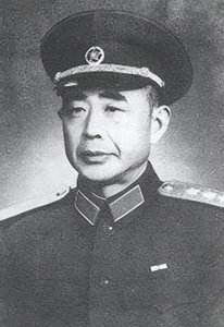 ​为何王建安缺席55年授衔、后来长期不被重用？54年不肯批人是主因