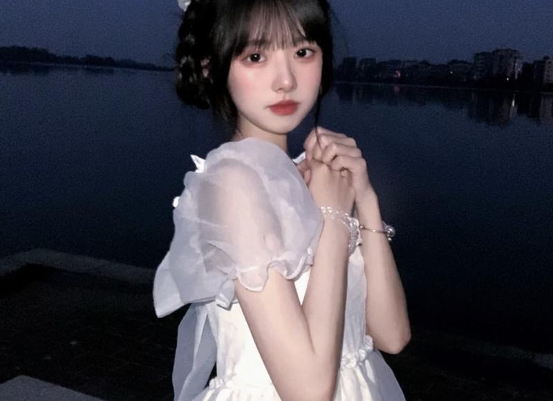 一男一女打扑克