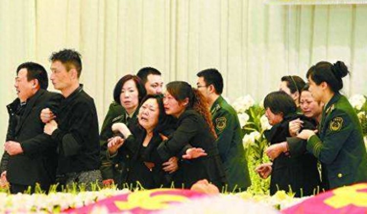 救火中没了命的刘杰烈士：家中独子，4年后母亲诞下二胎弥补遗憾