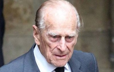 ​英国皇室座驾遇上车祸，菲利普亲王毫发无伤虚惊一场