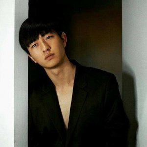 ​金大川：国际超模，俊